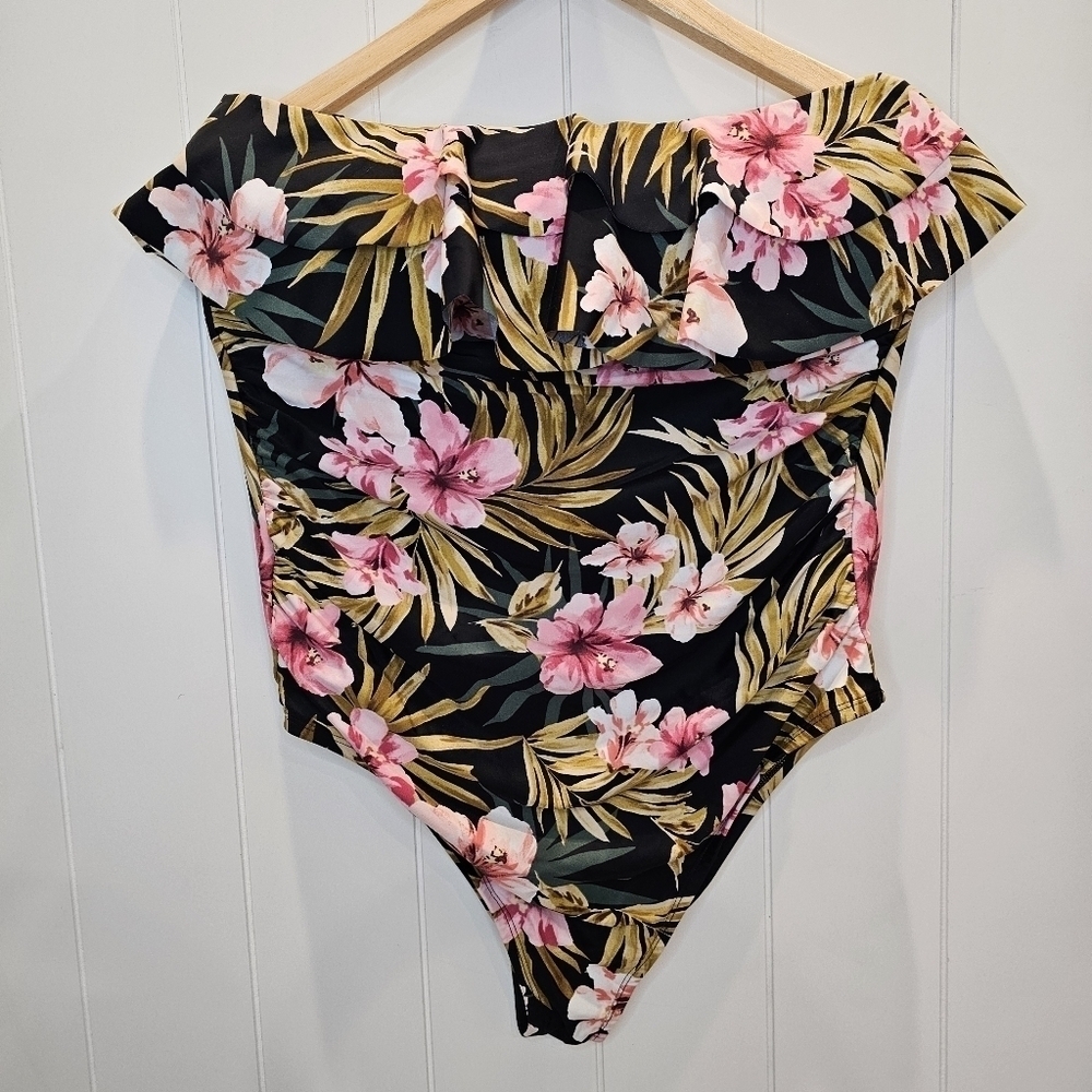 Kona Sol Floral Swimsuit Women's Size 14 Floral Slimming Rouched Beach